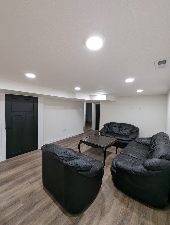 131 N 1225 W - Photo 7 of 12