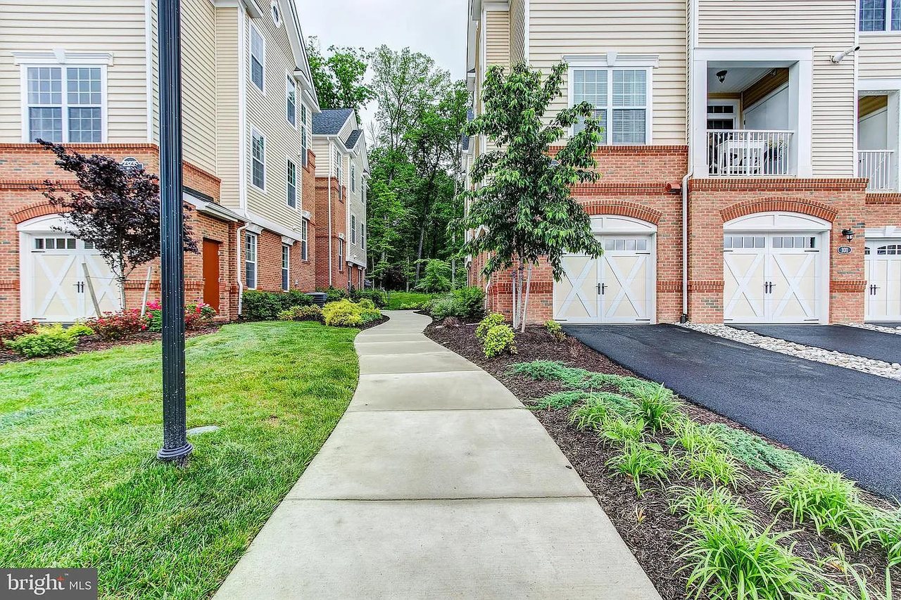 23225 Milltown Knoll Sq #105 - Photo 2 of 29