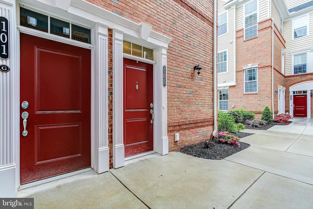 23225 Milltown Knoll Sq #105 - Photo 3 of 29