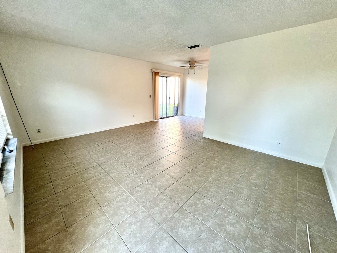 103 Admiral Cir #A - Photo 5 of 18