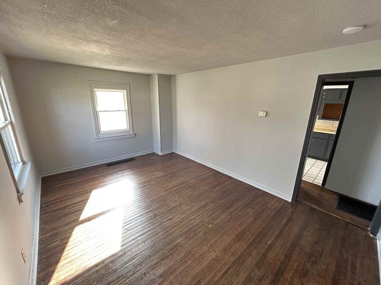 204 W Conron Ave #NA - Photo 3 of 16