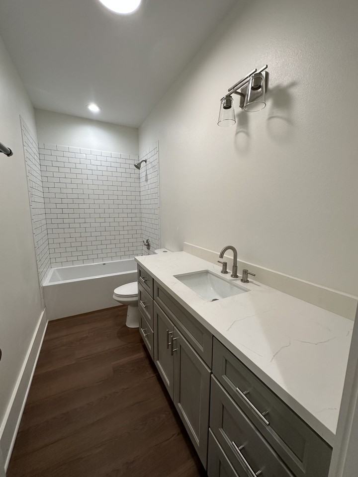 462 S 1st St #NA - Photo 2 of 13