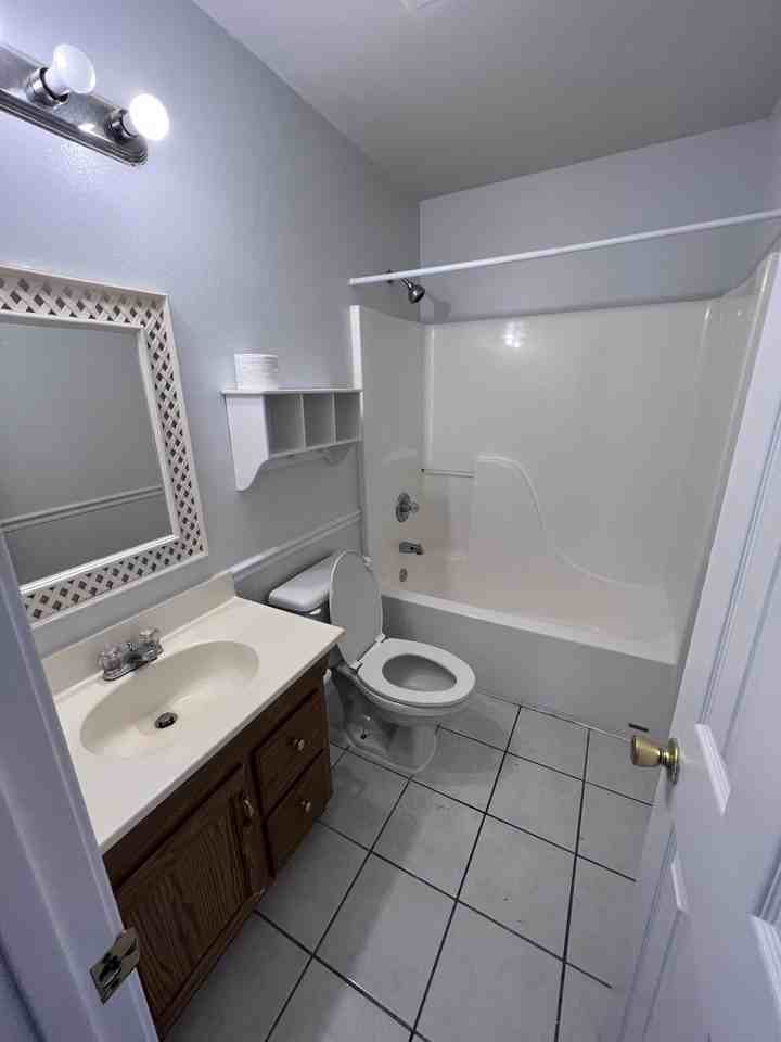 3412 N 10th St #NA - Photo 5 of 18