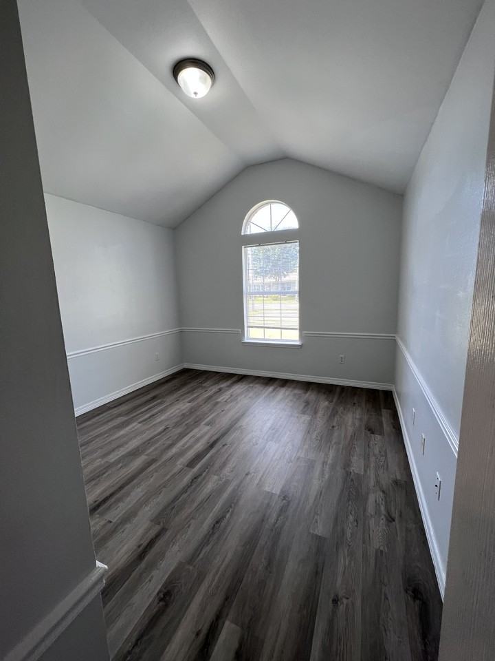 3412 N 10th St #NA - Photo 7 of 18