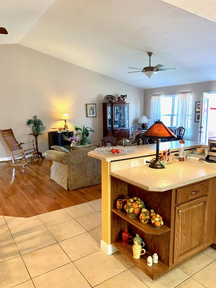 420 Brandon Dr #NA - Photo 2 of 5