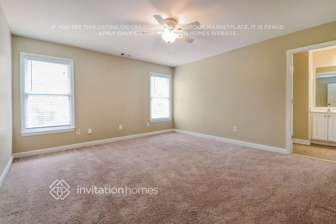 660 Brittany Manor Ln - Photo 7 of 15