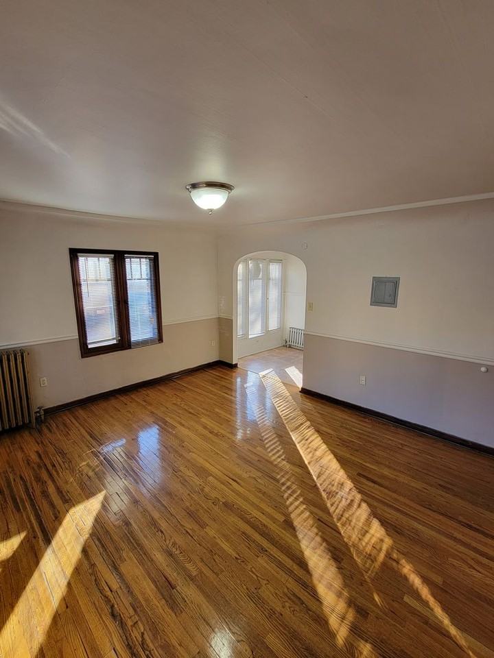 Graylynn Apartments - Photo 4 of 22