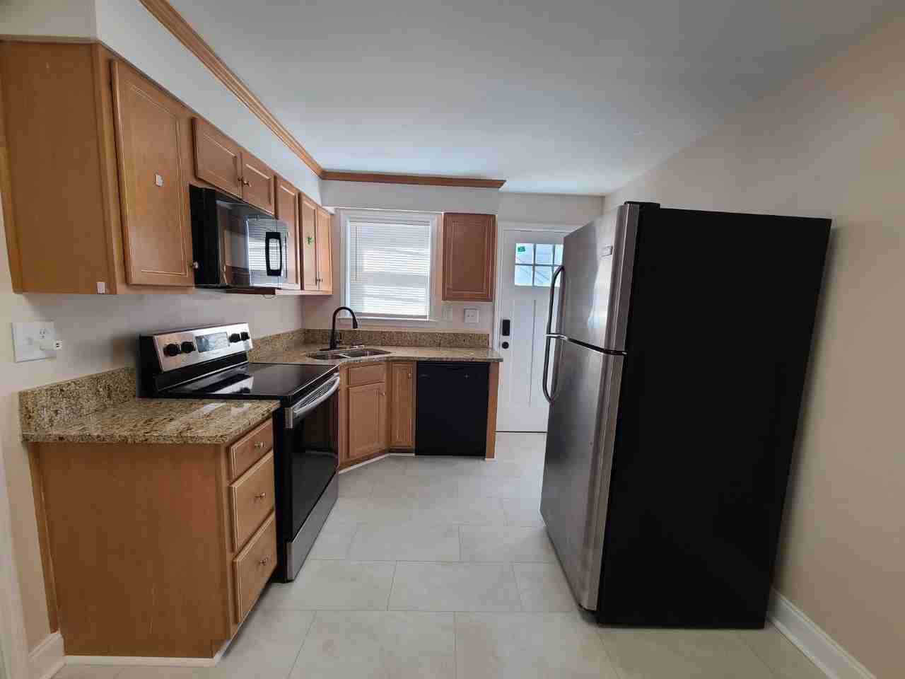 100 Bleckley Ave - Unit A - Photo 4 of 7