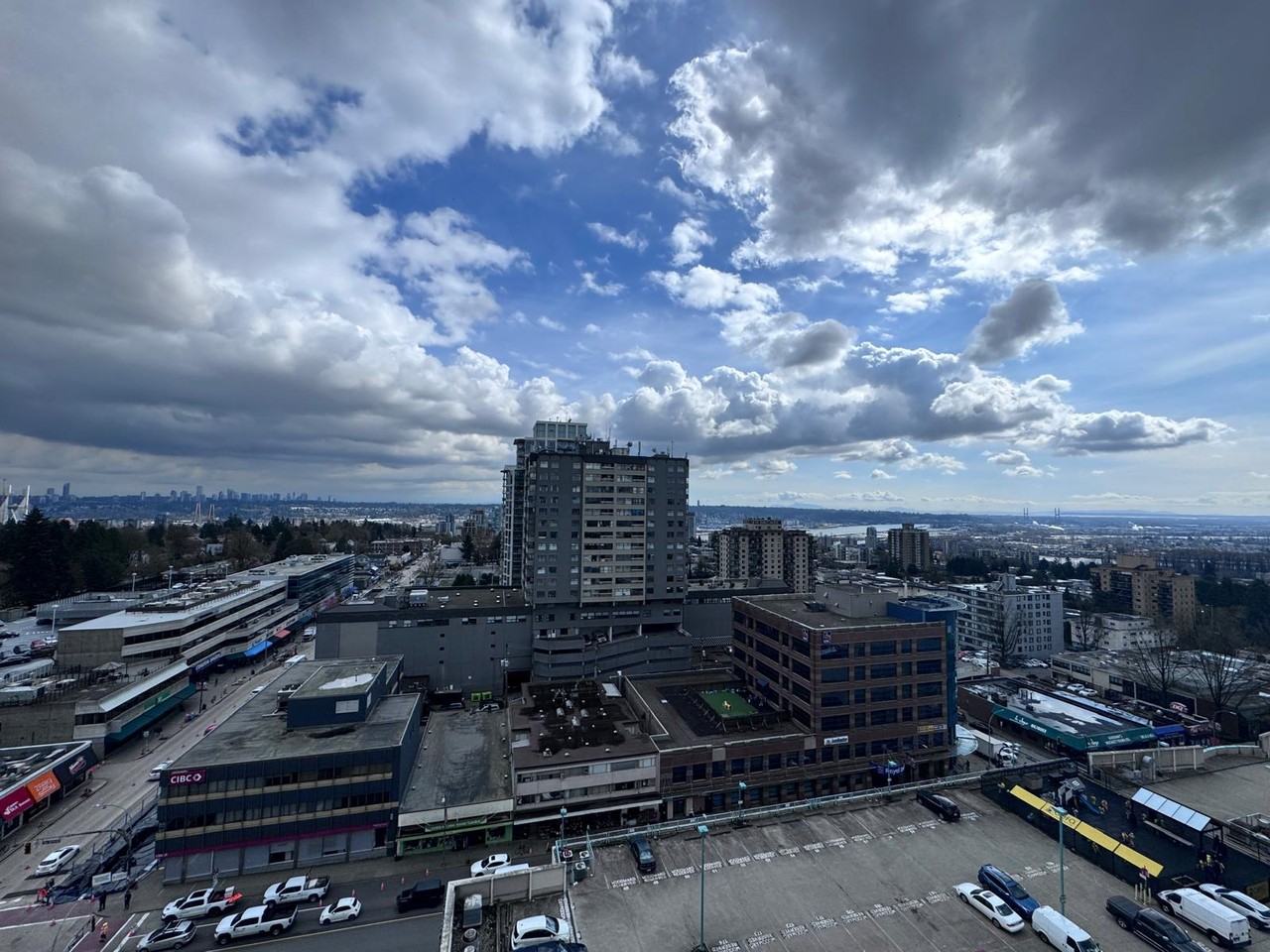 612 Sixth St - Photo 3 of 20