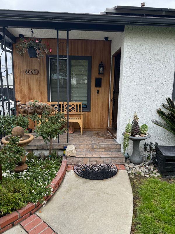 6060 Cartwright Ave - Photo 3 of 15