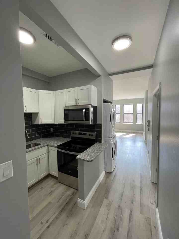 629 Clara Ave - Photo 2 of 16