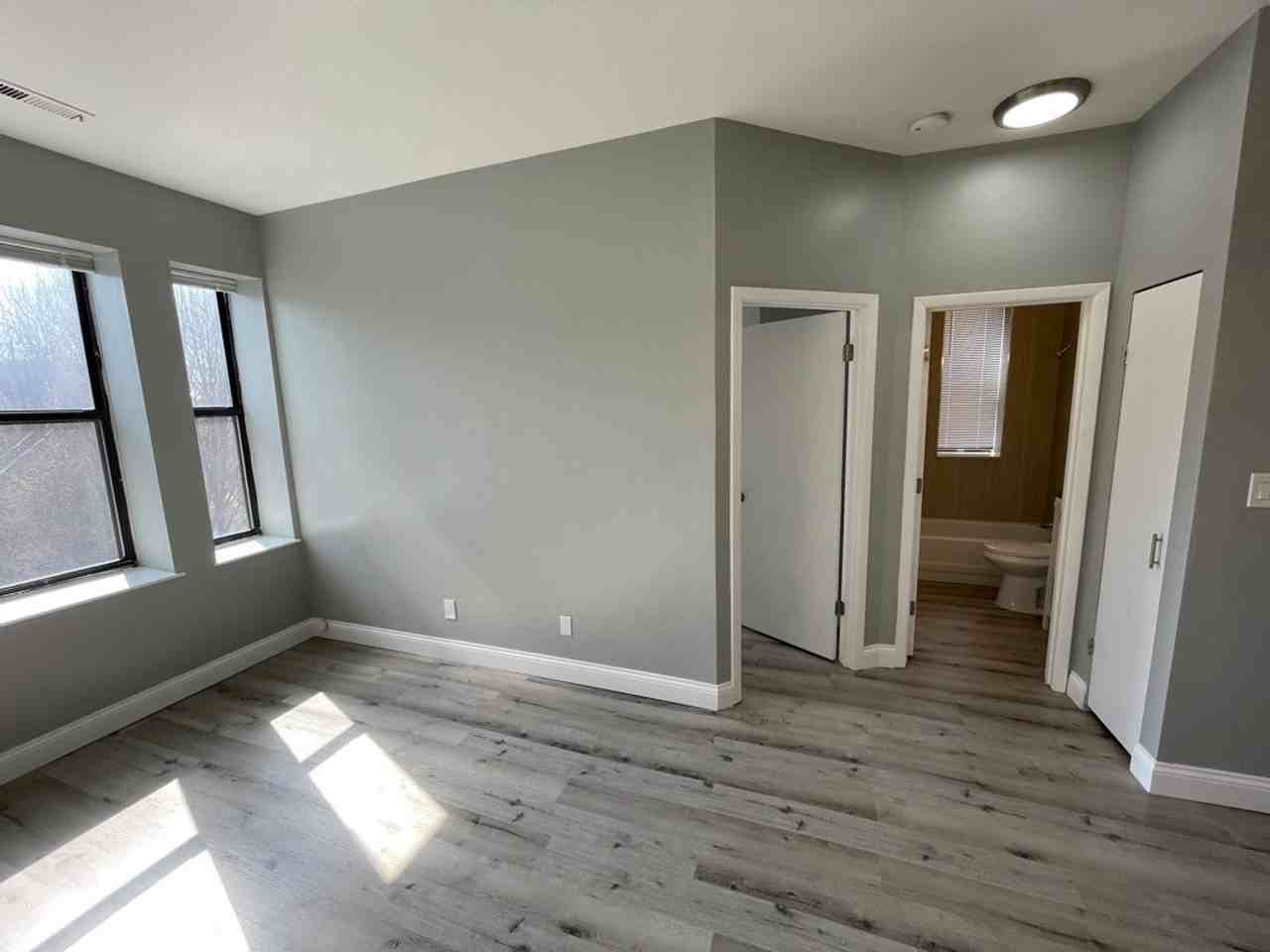 629 Clara Ave - Photo 4 of 16