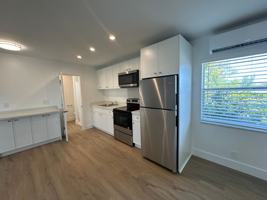 featured image of 1409-1413 1409-1413 N Dixie Hwy | 899 & 1041-1045 NE 15th Street