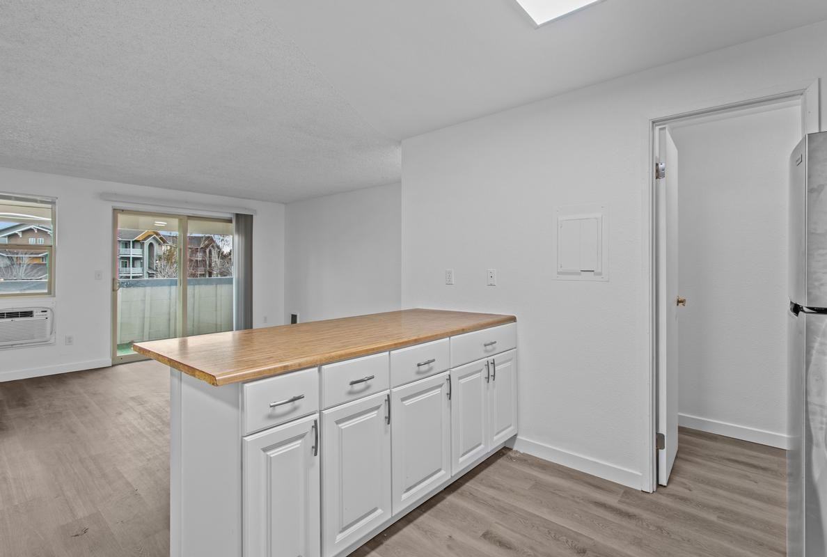 465 North Arthur Street - Photo 2 of 21