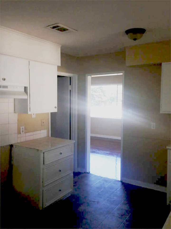 2920 Oak Forest Dr - Photo 3 of 11