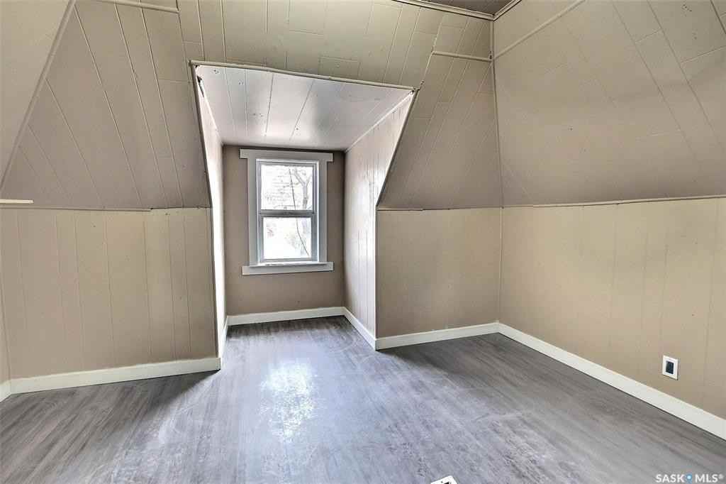 1945 St John St #1 - Photo 4 of 7