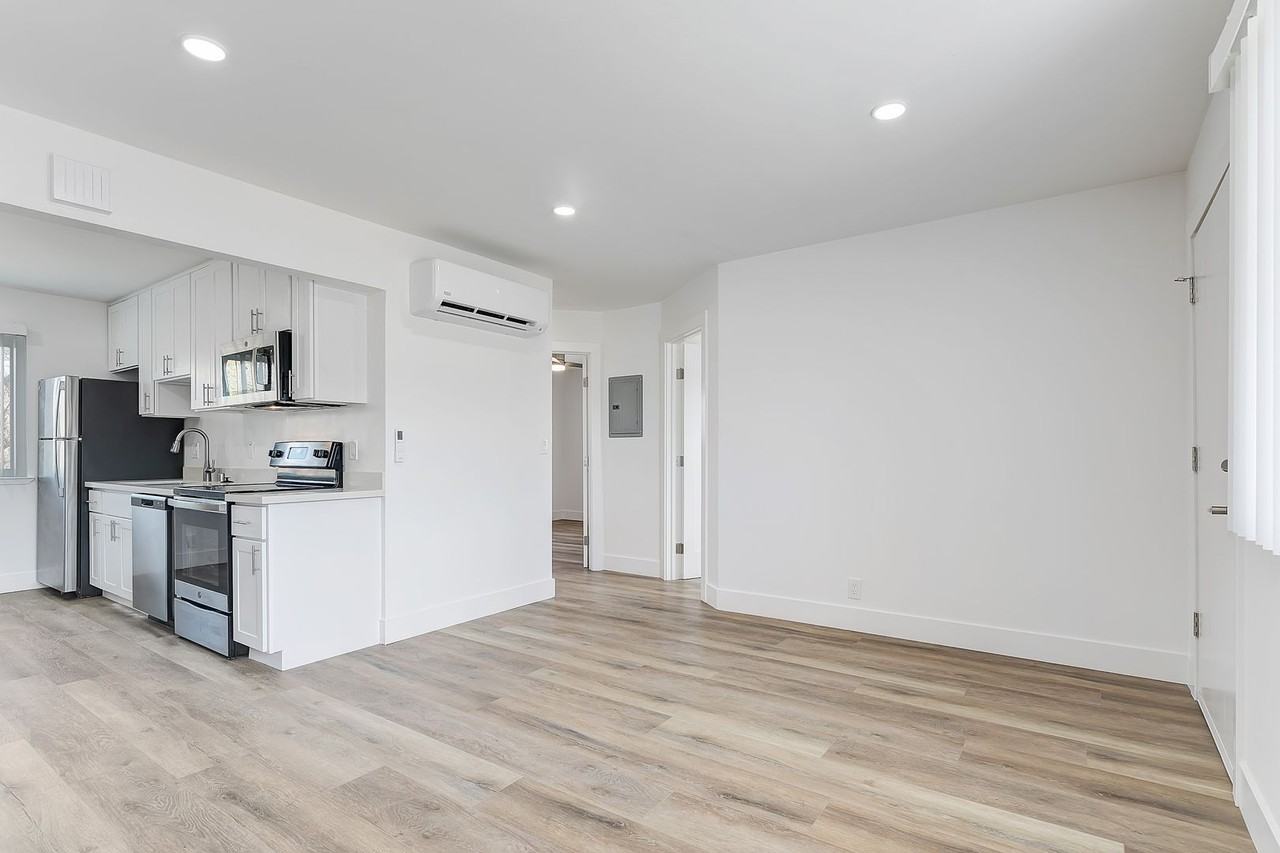 126 - Ridge Apartments - Photo 3 of 12