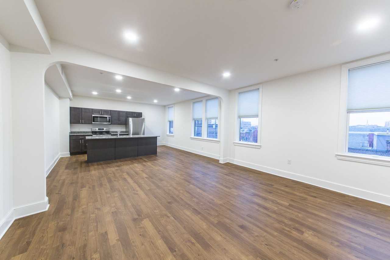 335 W Market Street - Photo 2 of 9