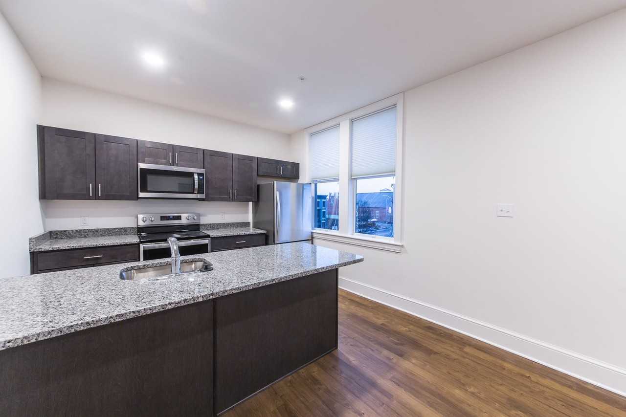 335 W Market Street - Photo 3 of 9