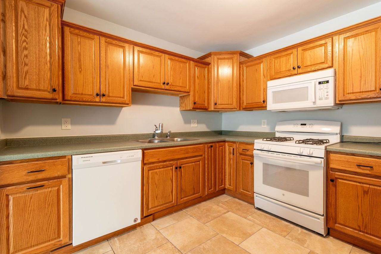7336 72nd Ln N - Photo 2 of 18