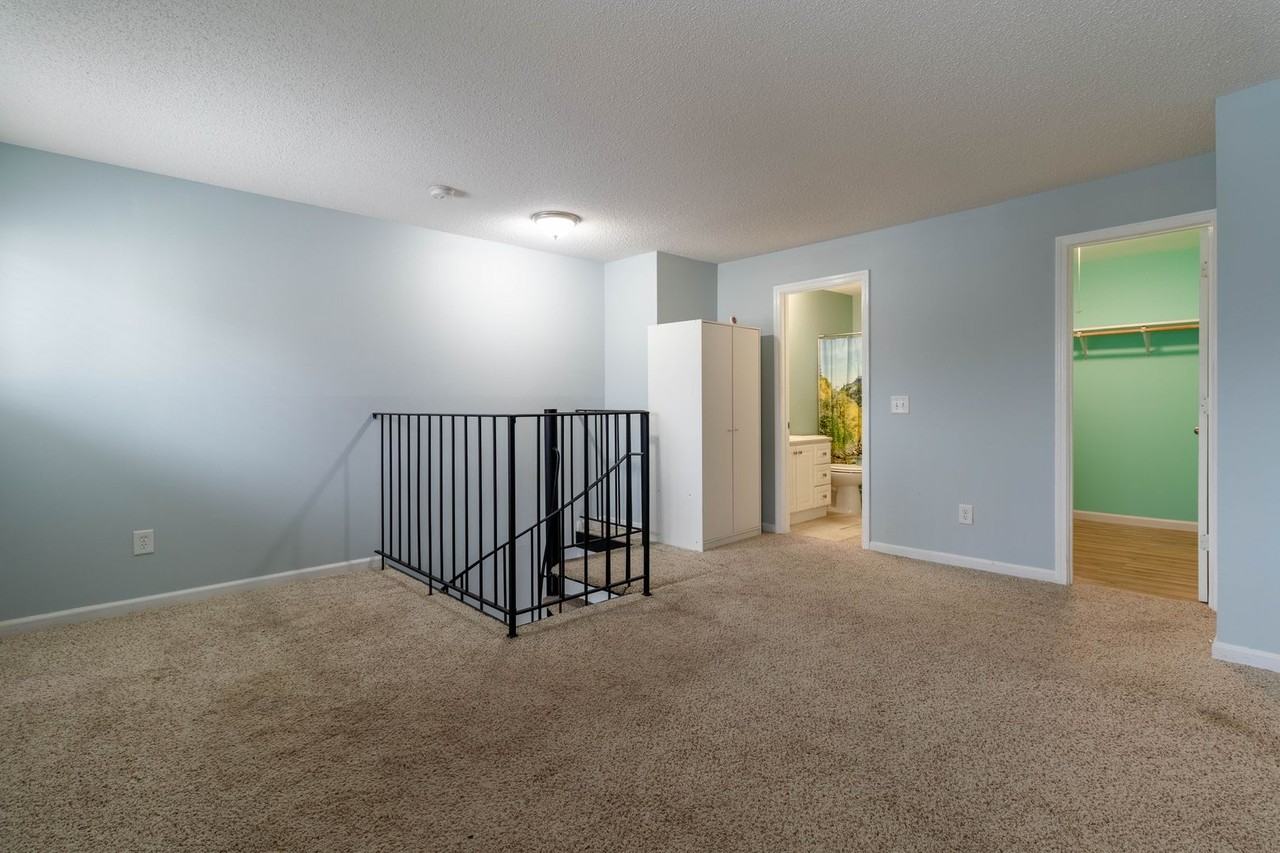 7336 72nd Ln N - Photo 5 of 18