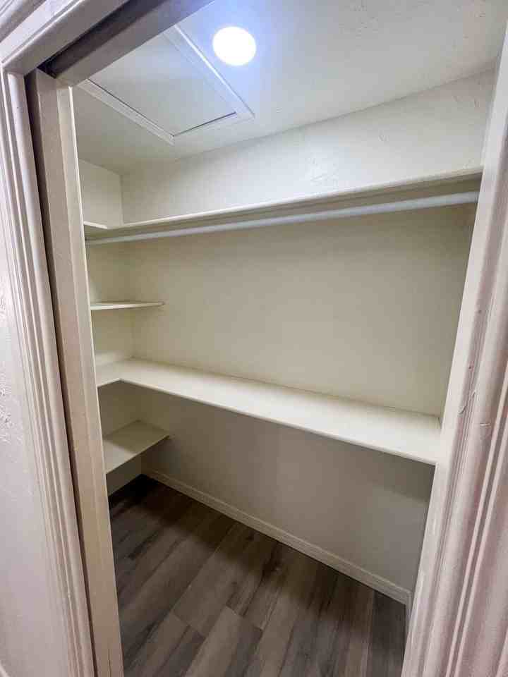 1606 N Stanton St #7 - Photo 5 of 8