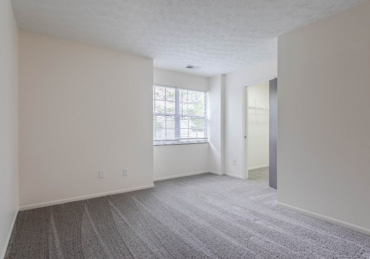 Stratford Commons - Photo 5 of 6