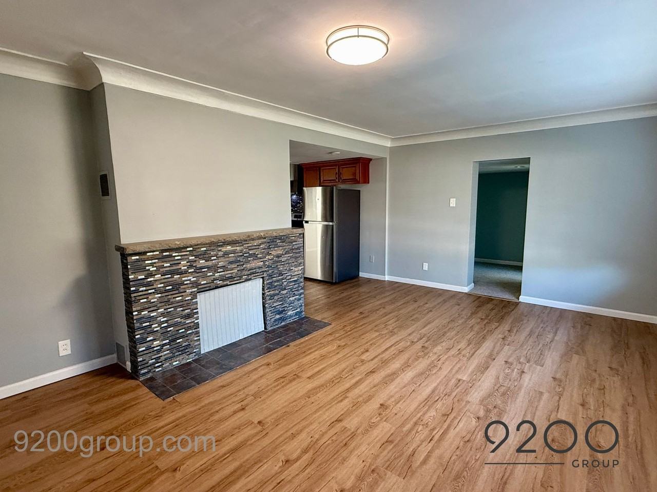 913 Blossom Ln - Photo 2 of 30