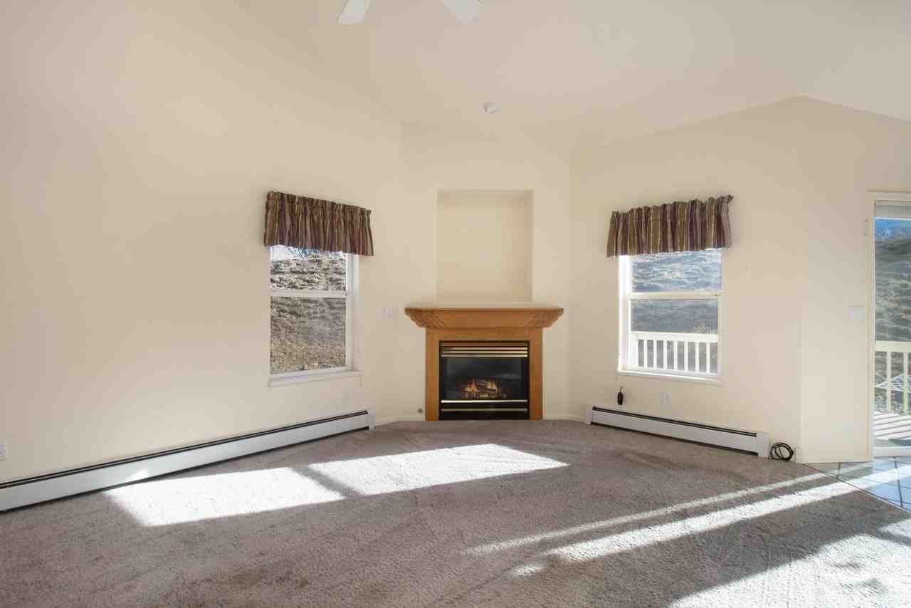 35 E Ridge Ct - Photo 3 of 17