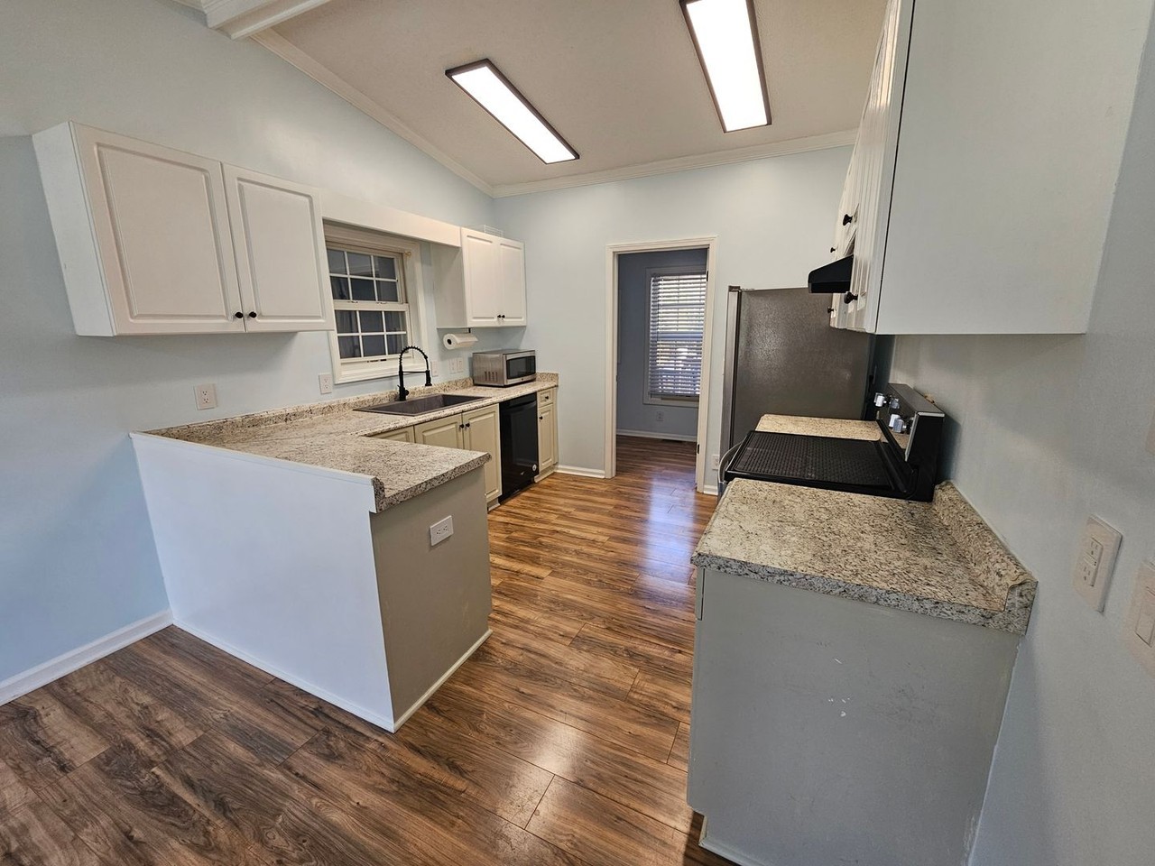 6030 Saint Andrews Dr - Photo 4 of 17