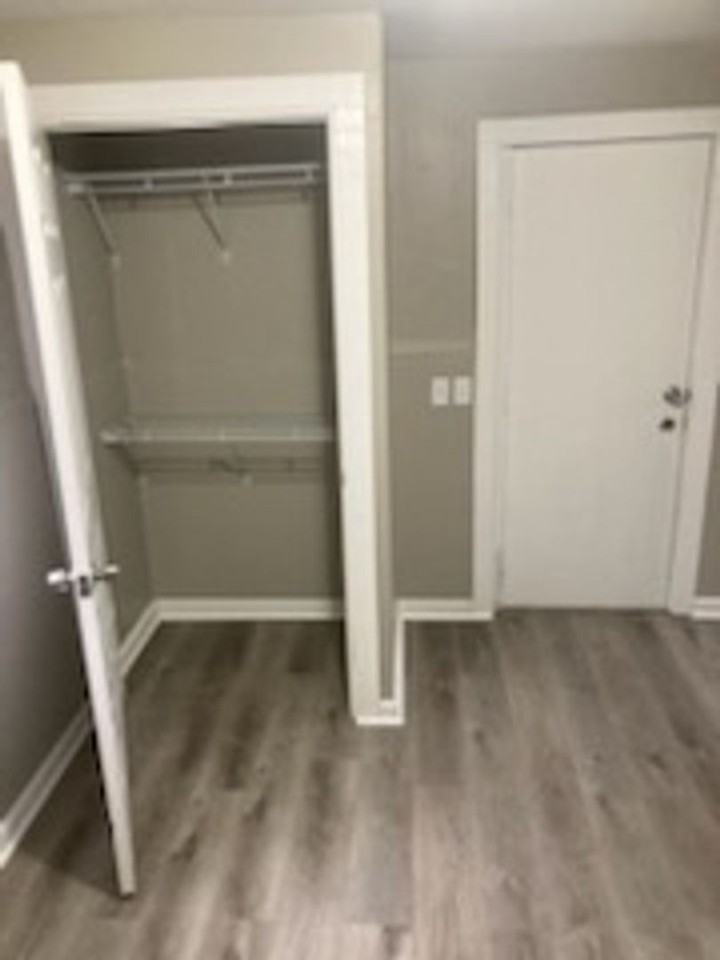 100 Lyndhurst St - Photo 7 of 16