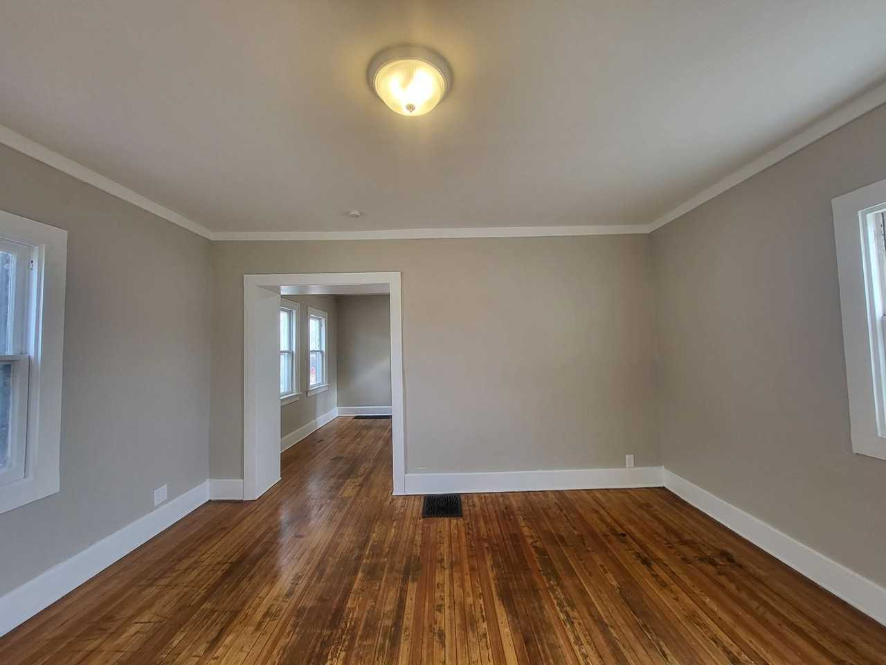 1329 Fremont St - Photo 7 of 36
