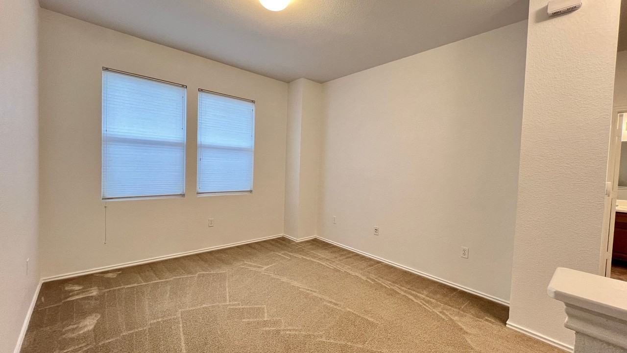 4112 Mattie St - Photo 6 of 11