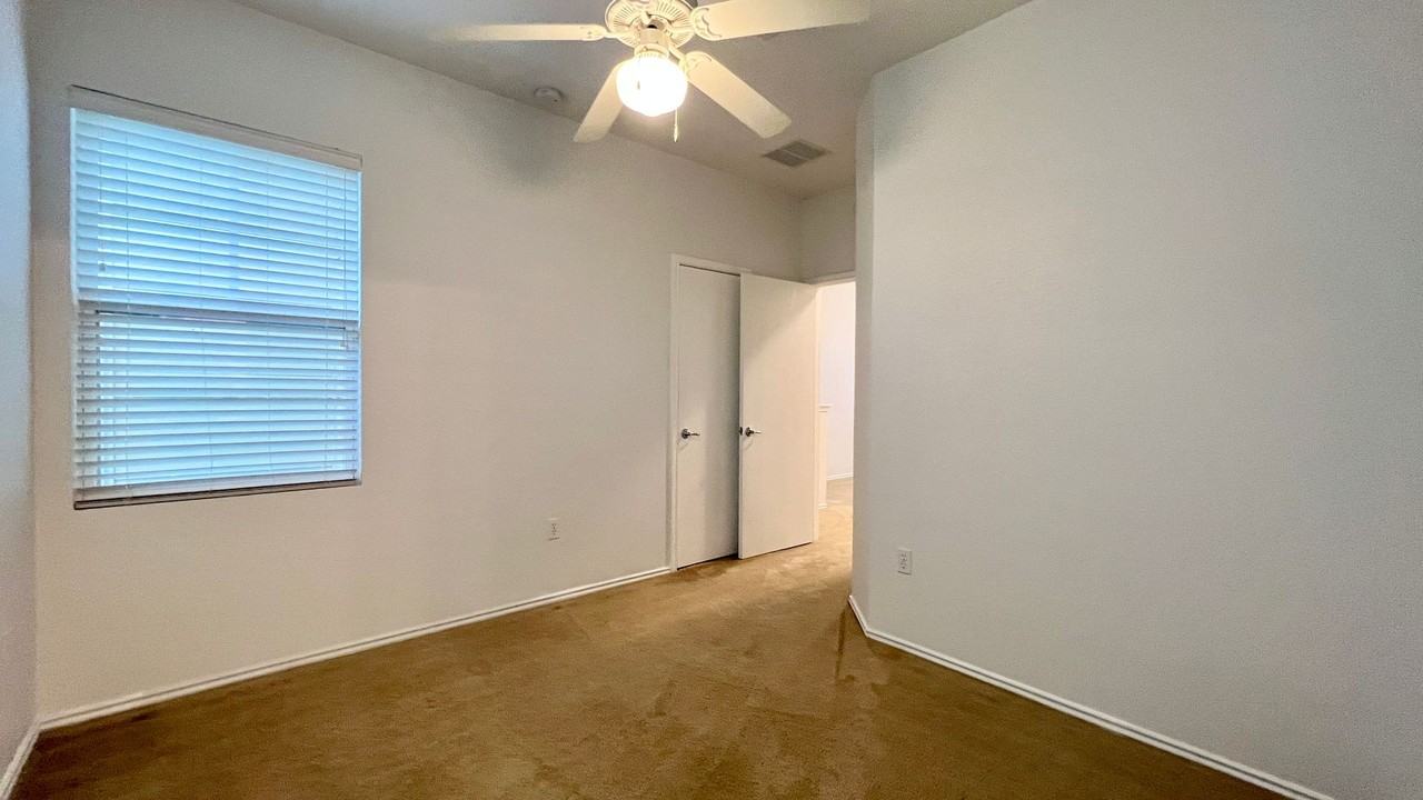 4112 Mattie St - Photo 7 of 11