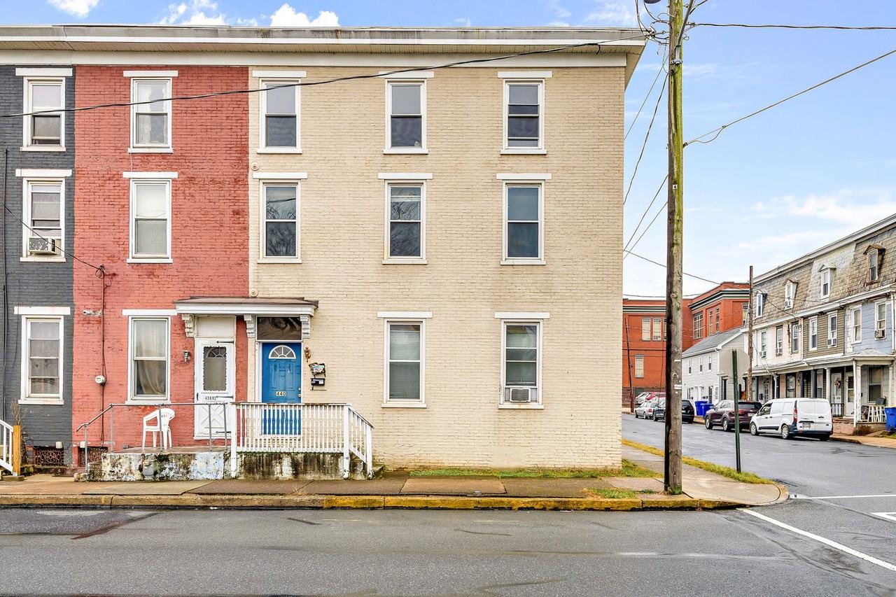 440 Market St - Photo 3 of 10