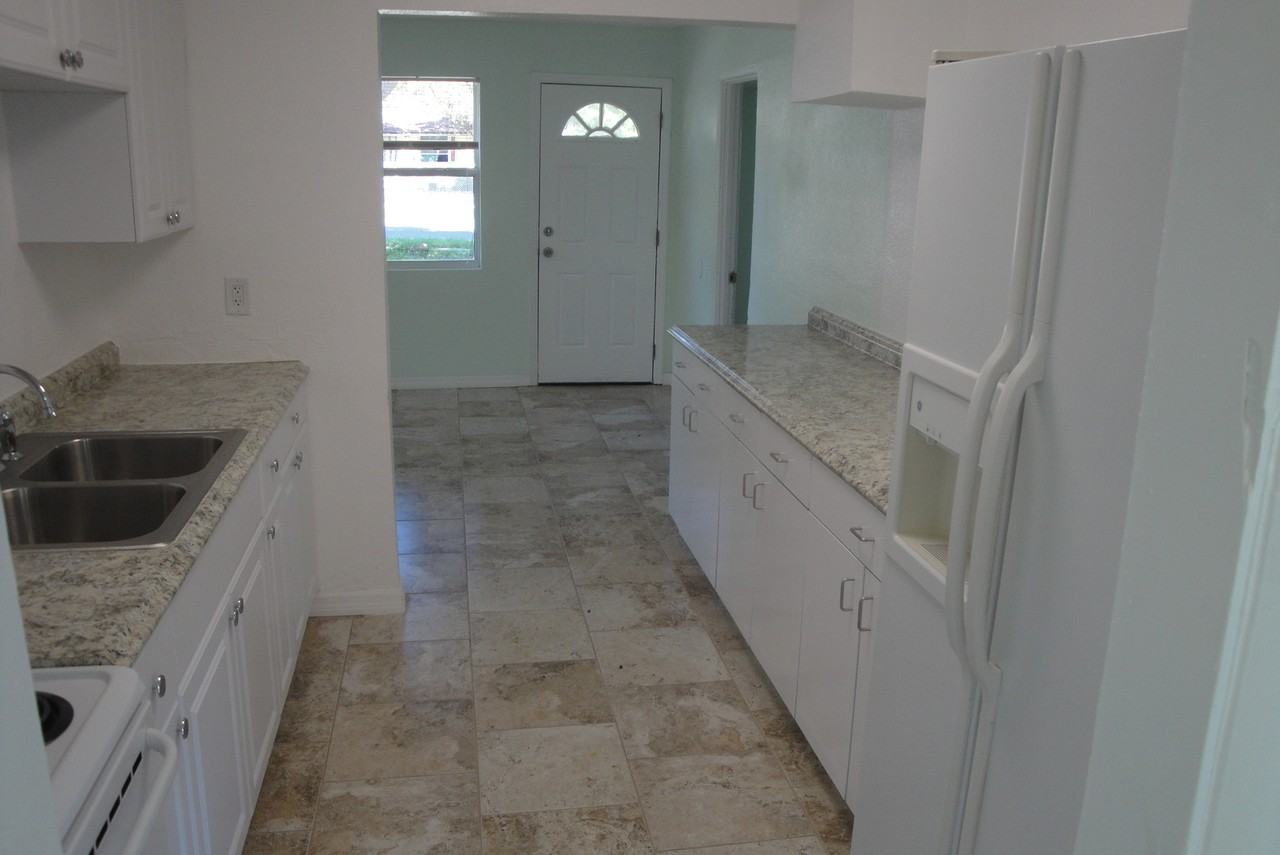 1665 37th St S - Photo 2 of 12