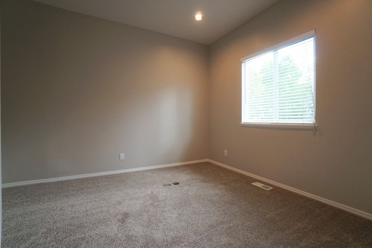 5420 Backglen Dr - Photo 2 of 37