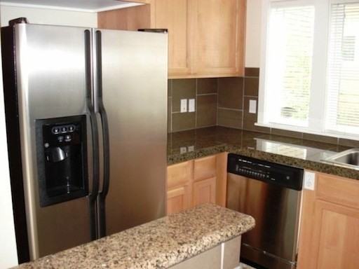 6518B 24th Ave Ne - Photo 5 of 12