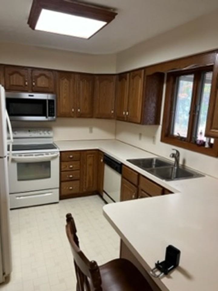 2199 Weir Rd Ne - Photo 3 of 20