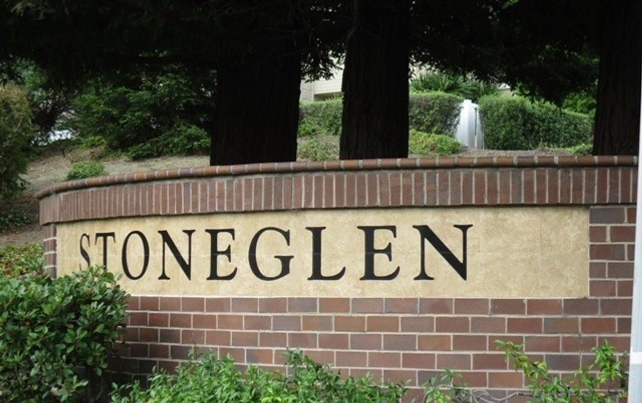 2744 East Ct - Photo 2 of 8