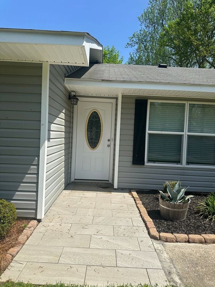 403 403 Grandpine - Photo 2 of 40
