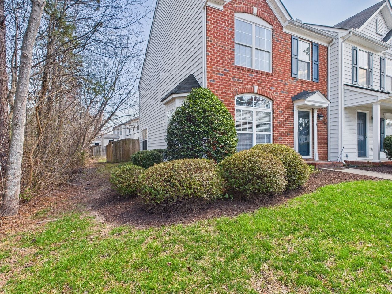 1149 Grand Brook Dr - Photo 2 of 28