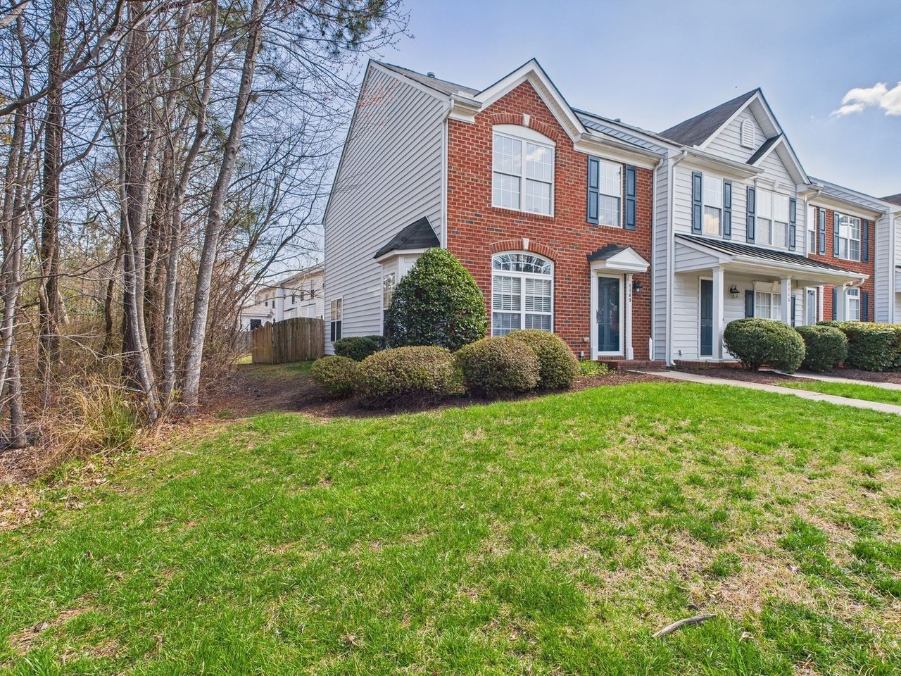 1149 Grand Brook Dr - Photo 3 of 28