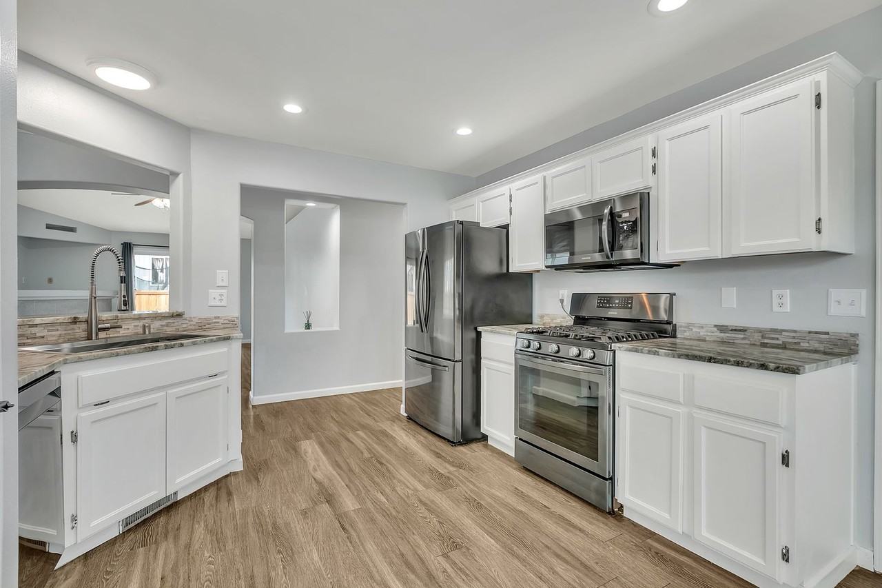 20611 79th Avenue Ct E - Photo 5 of 27
