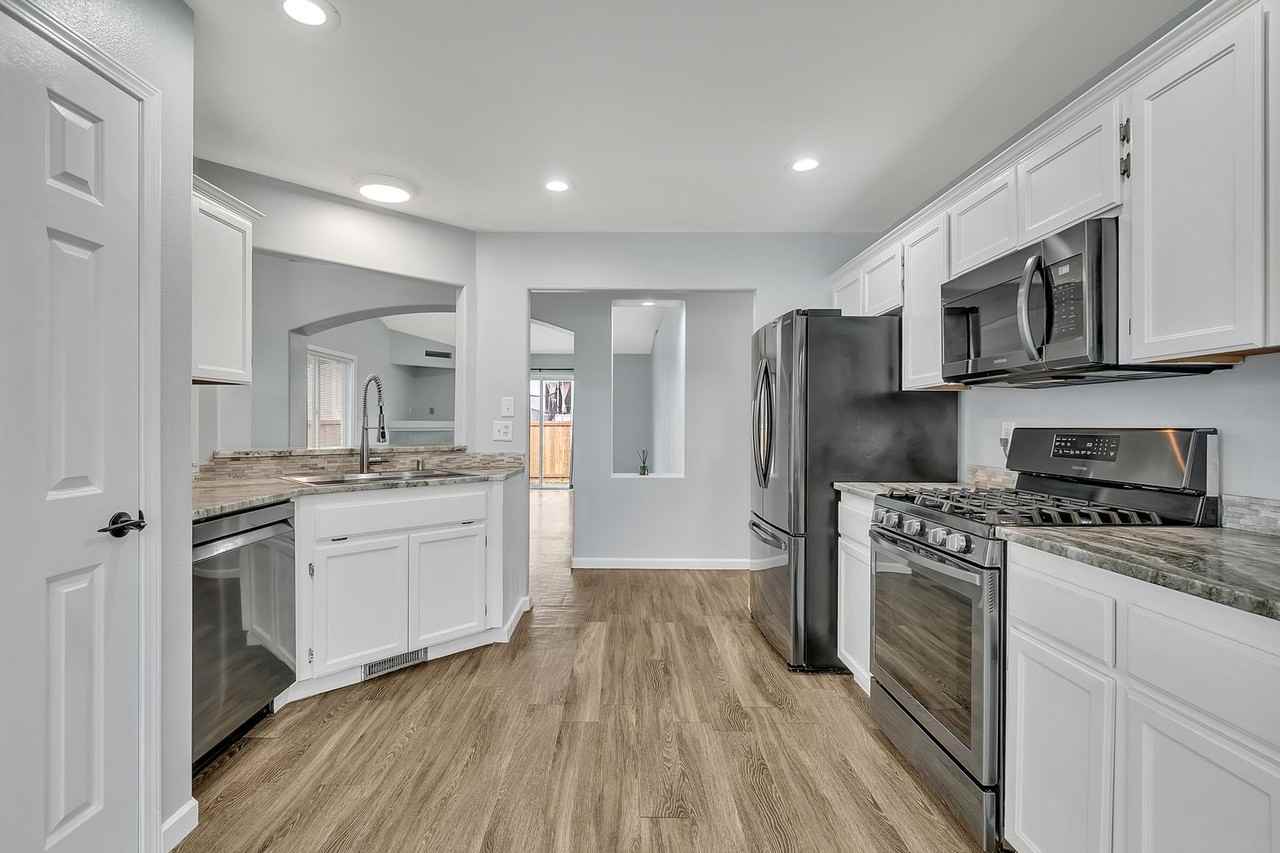 20611 79th Avenue Ct E - Photo 6 of 27