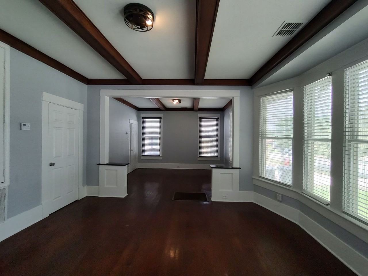826 W Russell Pl - Photo 2 of 15