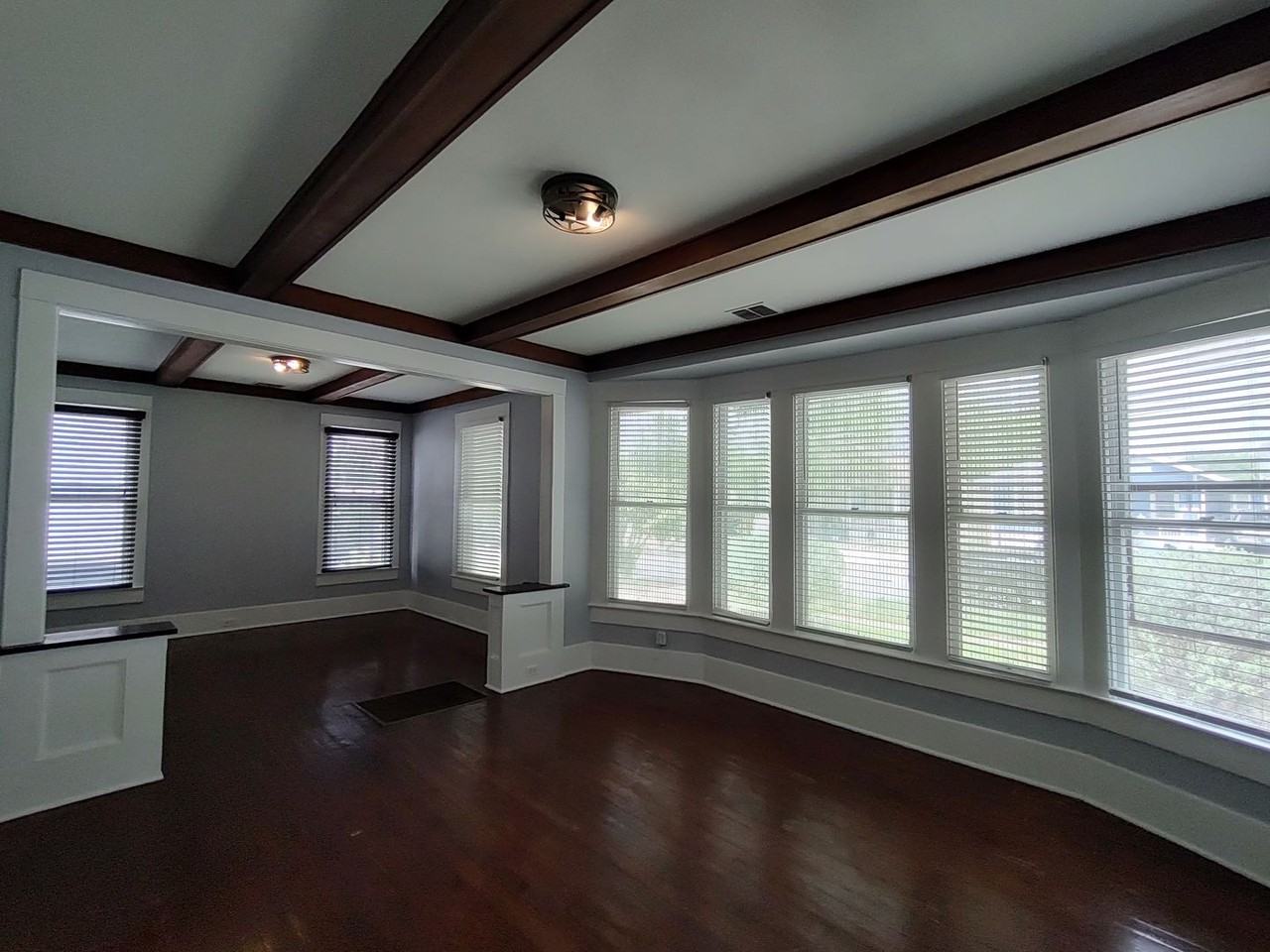 826 W Russell Pl - Photo 3 of 15