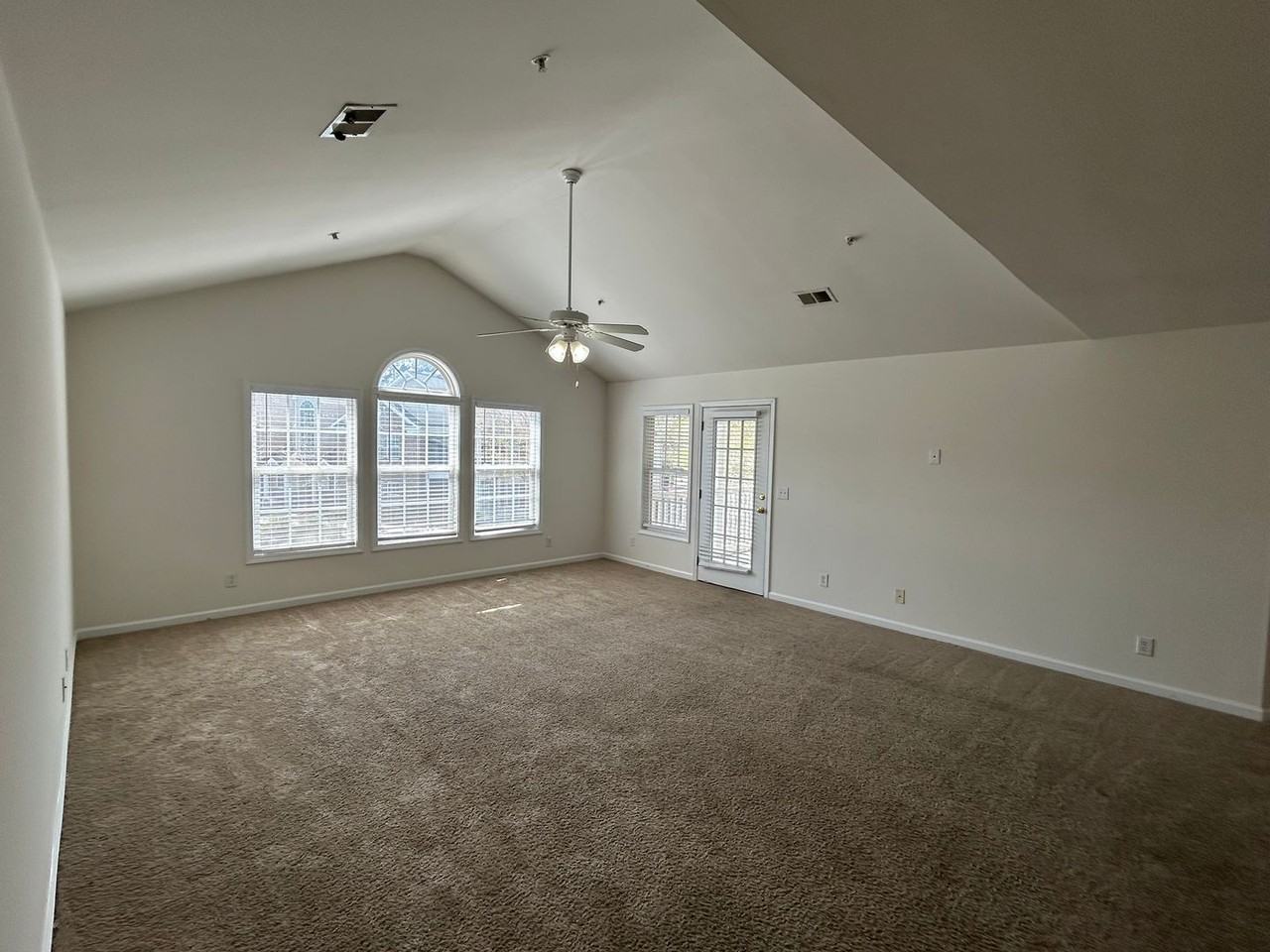 131 Veranda Way - Photo 6 of 44