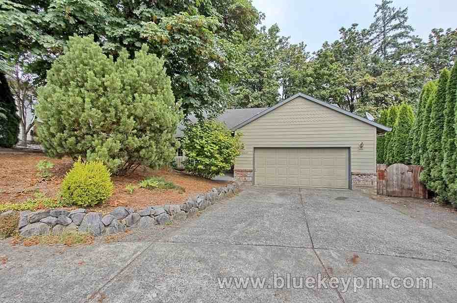 13857 Bean Ct - Photo 2 of 15