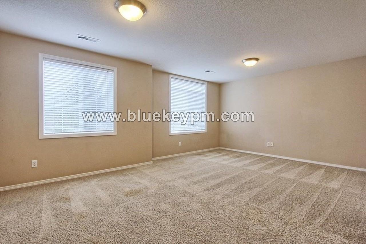 310 Se 17th St - Photo 4 of 20